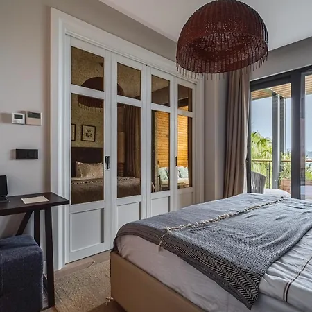 Appartamento 2-bedroom Beachfront Flat With Amenities