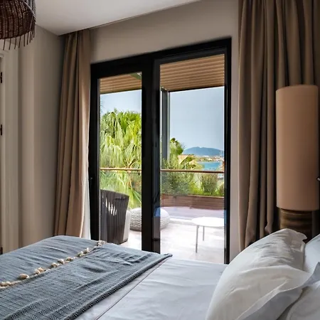 Apartament 2-bedroom Beachfront Flat With Amenities Bodrum