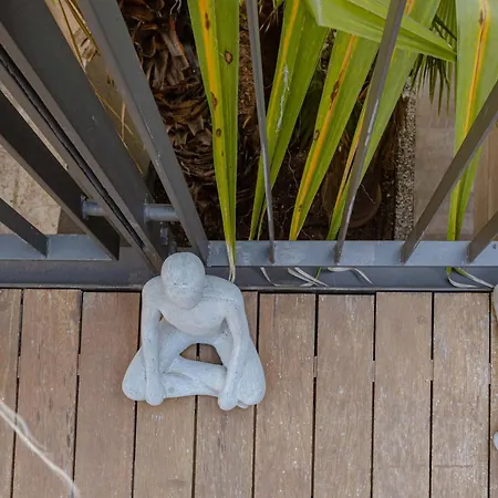 2-bedroom Beachfront Flat With Amenities