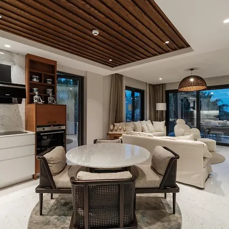 2-bedroom Beachfront Flat With Amenities Appartamento *